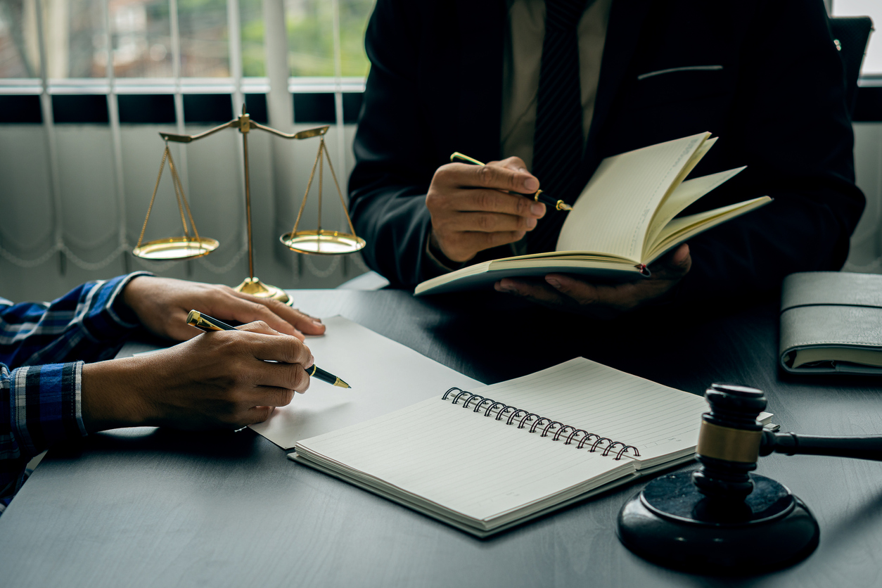 My Lawyer Isn’t Keeping Me Informed on What’s Going on With My Case – What Can I Do?